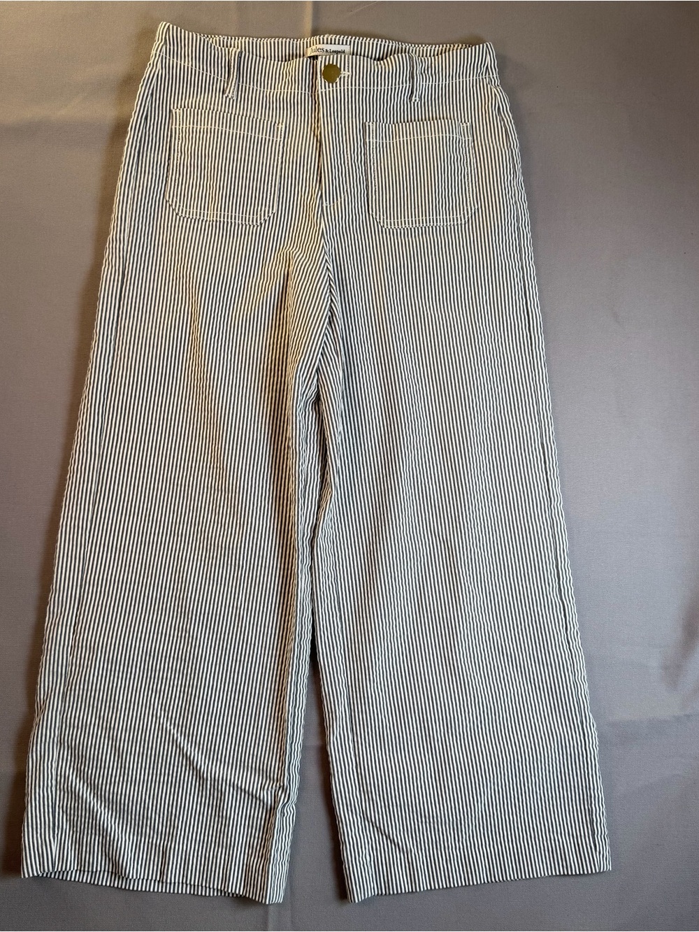 Jules & Leopold Blackish Grey & White Striped Wide-Leg Cropped Pants
